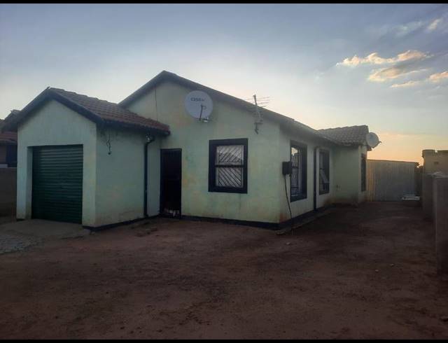 2 BEDROOM HOUSE FOR SALE IN LAKESIDE